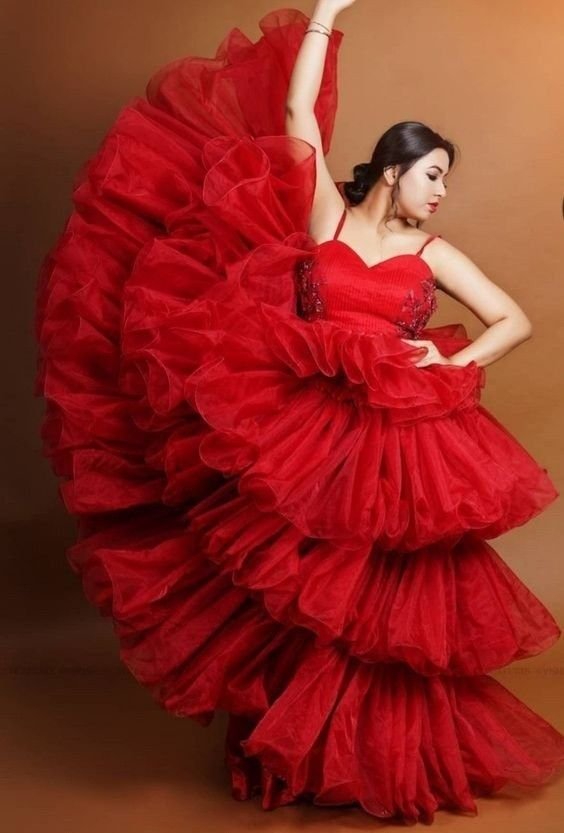 gown 16